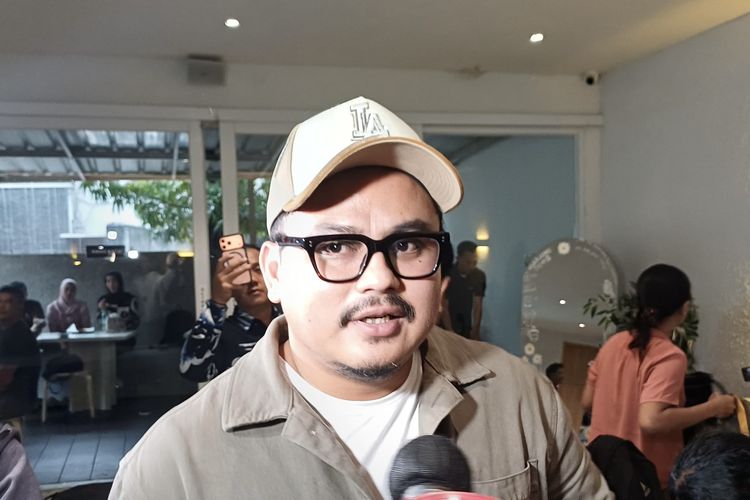 Rully Akbar Bungkam Soal Perceraian Pengacara Beberkan Kondisi Terkini – Aksara Lokal Rully Akbar Bungkam Soal Perceraian, Pengacara Beberkan Kondisi Terkini