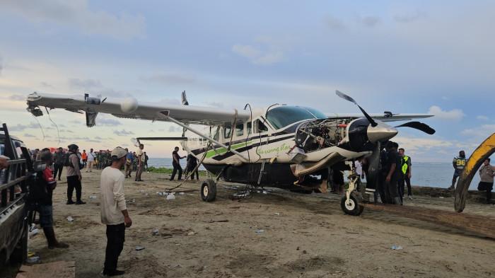 Hari ini pesawat Smart Air Cessna 208 Caravan bakal ditarik ke Bandar Udara Douw Aturure Nabire – Aksara Lokal Hari ini pesawat Smart Air Cessna 208 Caravan bakal ditarik ke Bandar Udara Douw Aturure Nabire