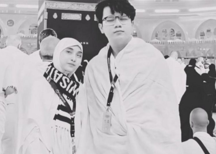 Ratu Rizky Pesulap Merah Awal Cinta di Program Horor Terungkap – Aksara Lokal Ratu Rizky & Pesulap Merah: Awal Cinta di Program Horor Terungkap!