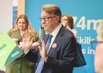 Polisi Inggris Buru Eks Dubes Pembocor Rahasia ke Epstein