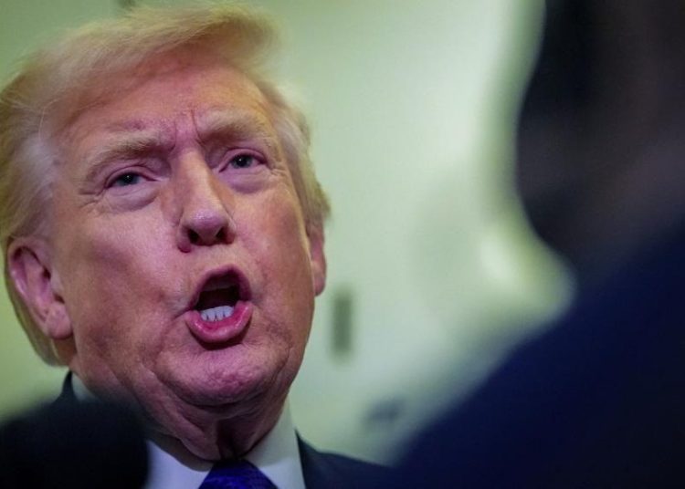 Trump Bantah Keras Lihat Klip Rasis Obama – Aksara Lokal Trump Bantah Keras Lihat Klip Rasis Obama