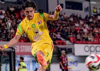 Persebaya Menang Dramatis: Francisco Rivera Ungkap Rahasia Kemenangan