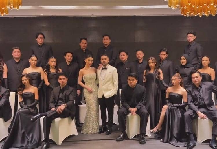 8 Gaya Menawan Bridesmaid dan Groomsmen di Pernikahan Ranggaz-Angie