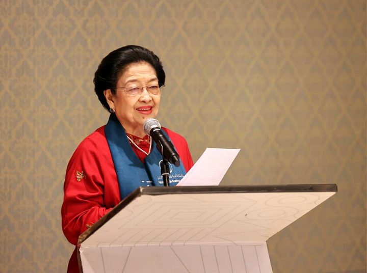 Megawati: Khadijah & Fatmawati Inspirasi Pidato Doktor HC