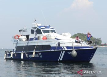 Waspada Cuaca Ekstrem, Kapal Cepat ke Pulau Seribu Setop Sementara
