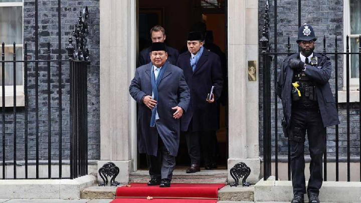 Paspampres Ditegur Jurnalis Inggris Pengamanan Sesuai SOP – Aksara Lokal Paspampres Ditegur Jurnalis Inggris: Pengamanan Sesuai SOP!