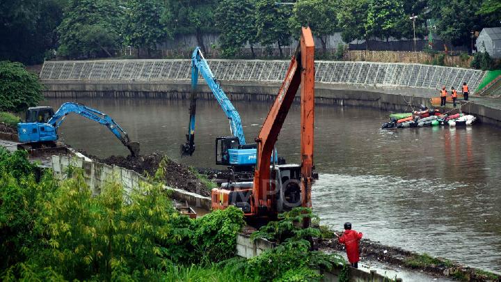 Normalisasi Ciliwung Dilanjutkan Kembali Setelah Mandek Sejak Tahun 2017 – Aksara Lokal Normalisasi Ciliwung Dilanjutkan Kembali Setelah Mandek Sejak Tahun 2017