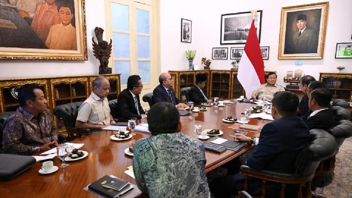 Prabowo Panggil Menteri Bahas SDA Kejutan Istana – Aksara Lokal Prabowo Panggil Menteri Bahas SDA: Kejutan Istana!