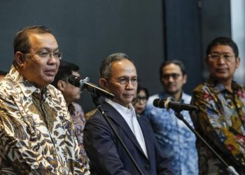 Bos OJK-BEI Mundur! Bursa Geger Akibat Data dan Danantara