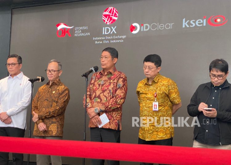 Petinggi OJK-BEI Mundur, Pasar Butuh Arah Jelas