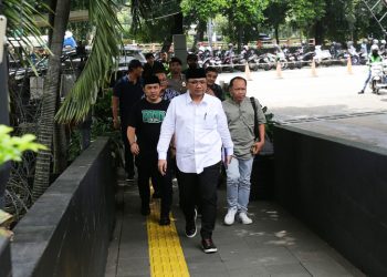 FOTO EKSKLUSIF: Gus Yaqut Diperiksa KPK, Ada Apa?