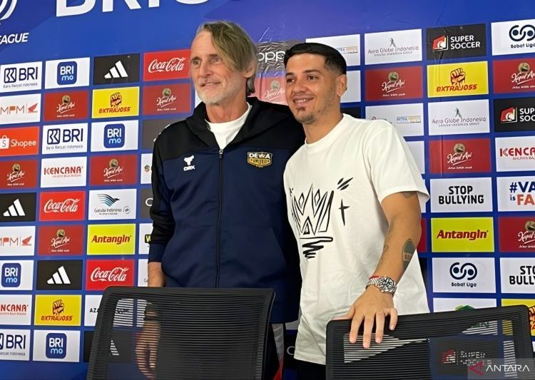 Tantang Persebaya Surabaya, Dewa United Hadapi Ujian Identitas di GBT