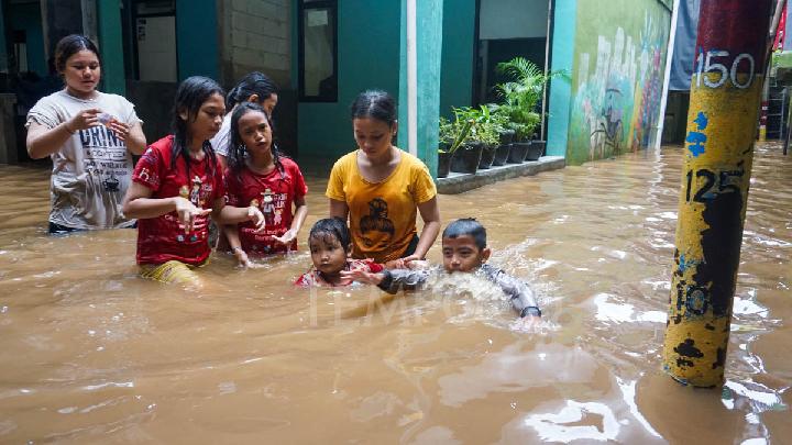 Peneliti BRIN sebut tiga faktor pemicu banjir Jakarta – Aksara Lokal Peneliti BRIN sebut tiga faktor pemicu banjir Jakarta