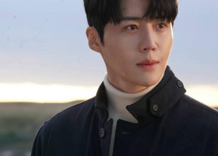 Kim Seon Ho Pajak Mirip Cha Eun Woo? Agensi Akhirnya Bicara!