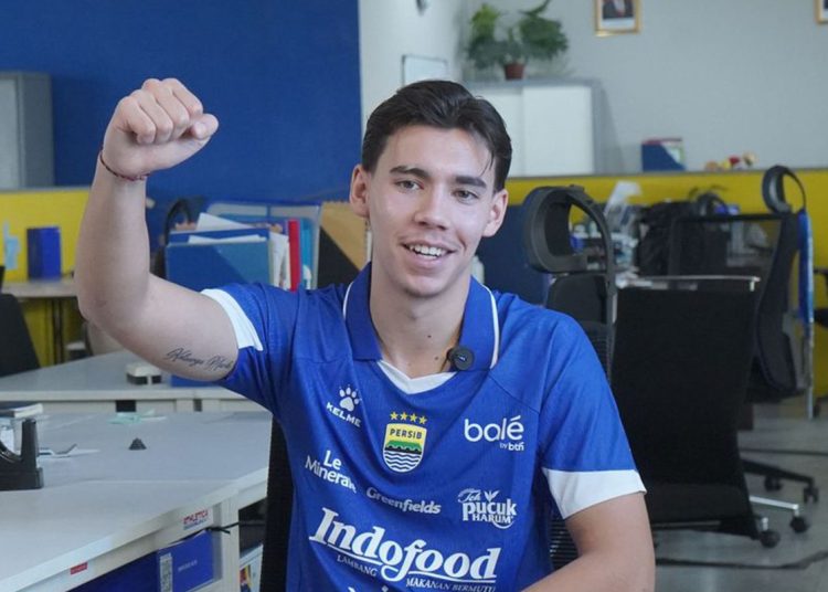 Nomor Punggung Dion Markx: Makna Tersembunyi Persib Bandung Terungkap!
