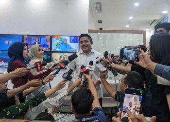 Seskab Teddy Ungkap Rencana Prabowo Perbesar Garuda Indonesia (GIAA)