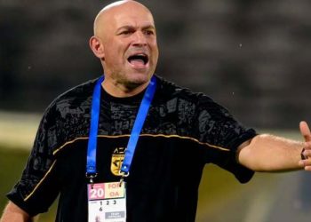 Tavares Bongkar Alasan Terpikat Bek Muda Persebaya Mujtaba Akbar