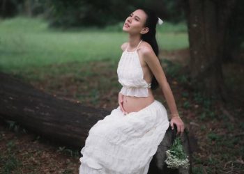 Shenina & Angga: Foto Maternity Alam Bikin Pangling!