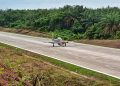 Jet Tempur F-16 Mendarat di Tol Terbanggi Besar-Kayu Agung – Aksara Lokal Jet Tempur F-16 Mendarat di Tol Terbanggi Besar-Kayu Agung