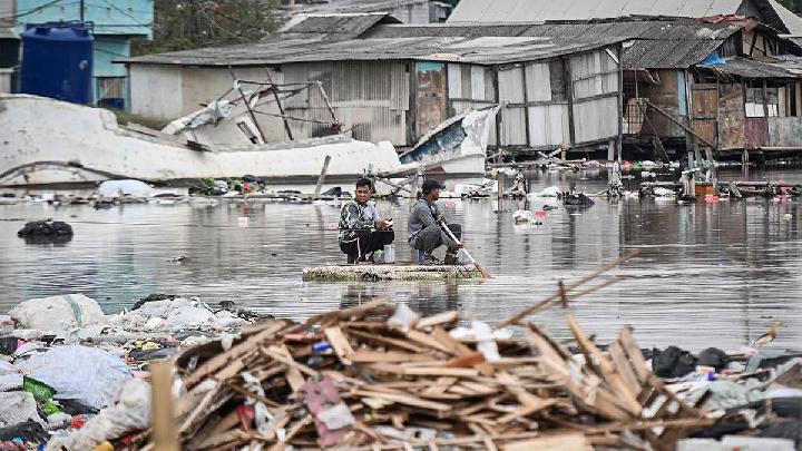 Ekonomi Tumbuh Kemiskinan Masih Jadi PR Besar – Aksara Lokal Ekonomi Tumbuh, Kemiskinan Masih Jadi PR Besar