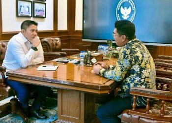 Rektor UI-Undip Bertemu Seskab Teddy: Bahas Masa Depan Pendidikan
