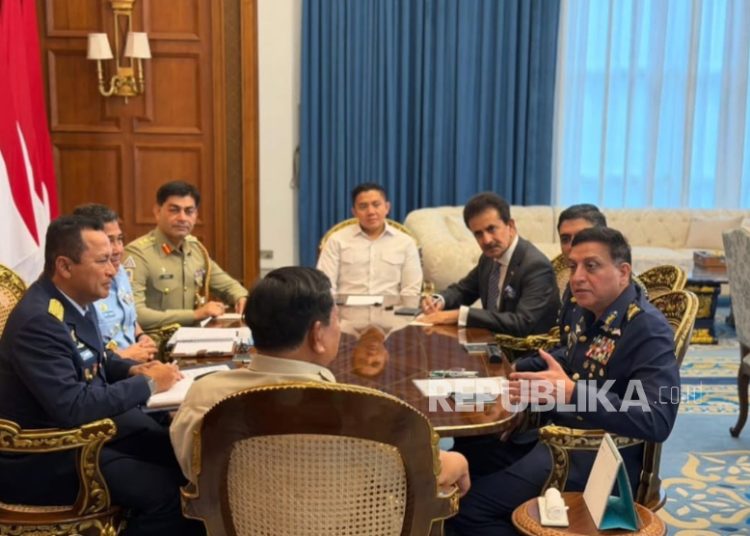 Prabowo KSAU Pakistan Pertahanan RI Rahasia Istana – Aksara Lokal Prabowo & KSAU Pakistan: Pertahanan RI, Rahasia Istana?