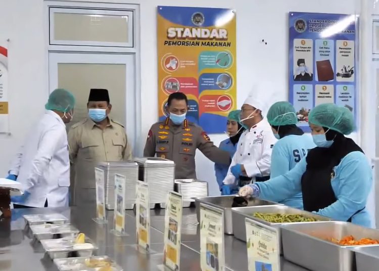 Prabowo Pastikan Makan Bergizi Gratis Tak Bebani APBN, Defisit 3%