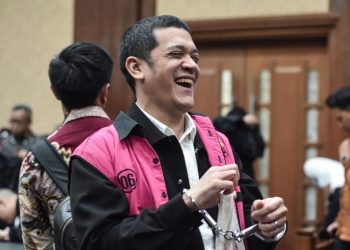 Anak Riza Chalid dituntut 18 tahun penjara terkait kasus minyak