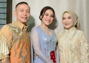 Ayu Ting Ting Pulang RS: Momen Haru Ditemani Umi Kalsum