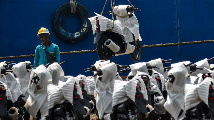 Laris Manis Penjualan Motor Januari 2026 Tembus 577 Ribu Unit – Aksara Lokal Laris Manis! Penjualan Motor Januari 2026 Tembus 577 Ribu Unit