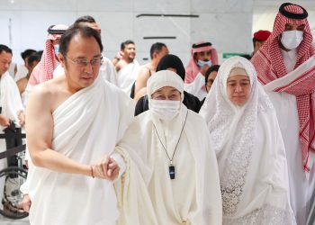 Momen Megawati Sekeluarga Ambil Miqat di Masjid Tan’im Sambut Ramadan