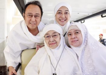 Megawati Puan Kompak Umrah Doakan Persatuan Indonesia – Aksara Lokal Megawati, Puan Kompak Umrah Doakan Persatuan Indonesia