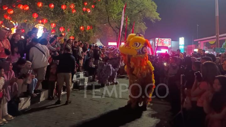 Barongsai Gemparkan Solo 3 Naga Tarian Spektakuler – Aksara Lokal Barongsai Gemparkan Solo: 3 Naga Tarian Spektakuler!