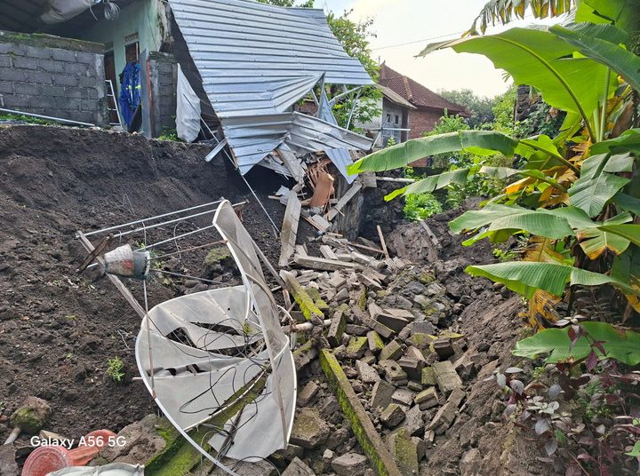 Tragis, Pasutri di Bali Tertimbun Rumah Ambruk Akibat Hujan Deras