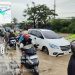 Banjir Pantura Semarang-Demak: Kendaraan Mengular, Macet Parah!