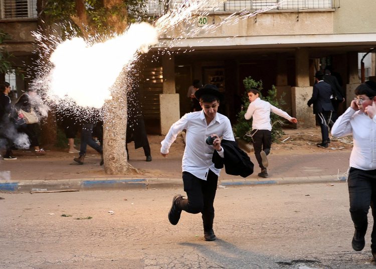 Tentara perempuan Israel dikejar-kejar sekelompok pria Yahudi ultra-Ortodoks, apa duduk perkaranya?