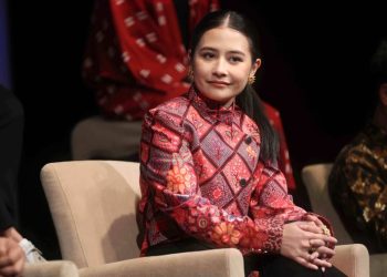 Kontroversi Open to Work LinkedIn: Prilly Latuconsina Minta Maaf