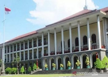 Lulus Skripsi UGM: Kisah Inspiratif Mahasiswa Autis Asperger