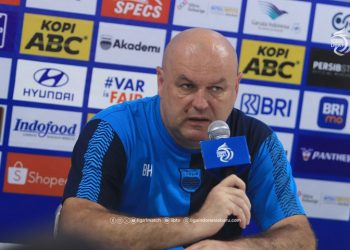 Persib Bungkam Persis: Bojan: Pertarungan Sengit!