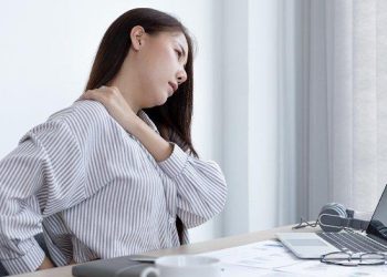 Ramalan Zodiak 6 Februari: 8 Zodiak Sakit Cemas, Gatal, Iritasi Mata!