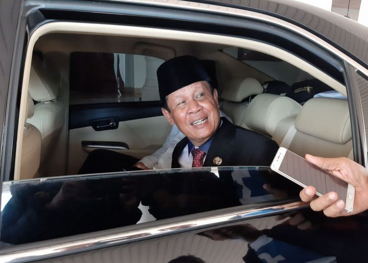 Heboh! Gubernur Kaltim Kembalikan Mobil Dinas Rp8,49 M, Kenapa?