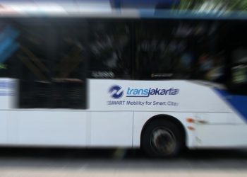 Transjakarta Hantam Ojol Gunung Sahari, Penumpang Dievakuasi!