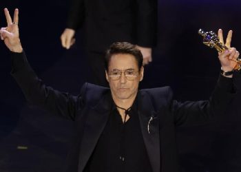 Robert Downey Jr. Resmikan Kapal Disney, Bikin Heboh!