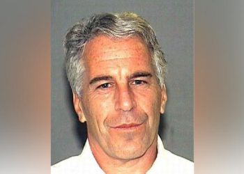 DOJ Bela Suntingan Berkas Epstein: Apa yang Disembunyikan?