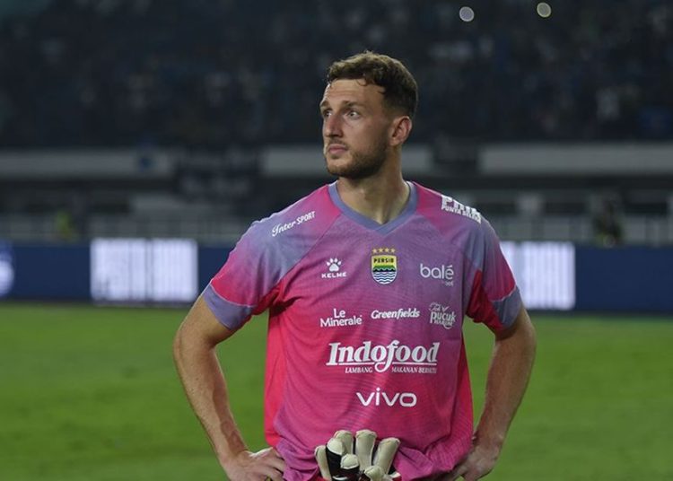 Persib Gugur ACL 2: Adam Przybek Pulang ke Wales