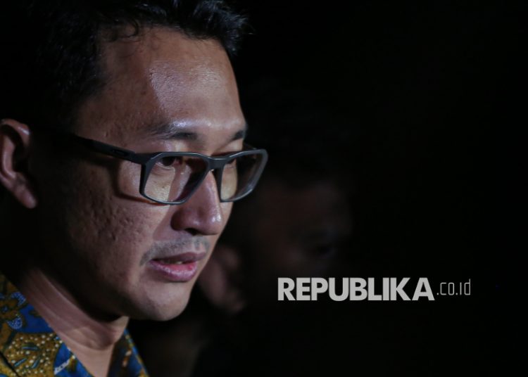 KPK Sita Rp 5 Miliar Tunai dalam 5 Koper di Ciputat