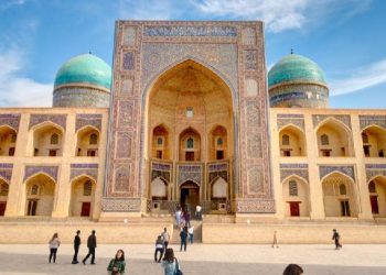 Uzbekistan: AI Pikat 12 Juta Turis, Revolusi Pariwisata Digital