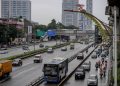 Waspada! Hujan Jakarta, Transjakarta Sesuaikan Rute & Jadwal