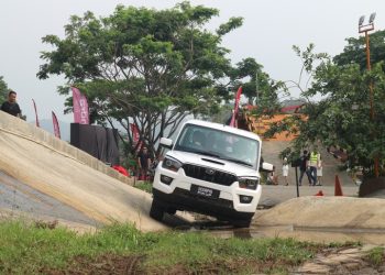 Mahindra Scorpio 4×4 India: Spek Gahar, Siap Off-road!