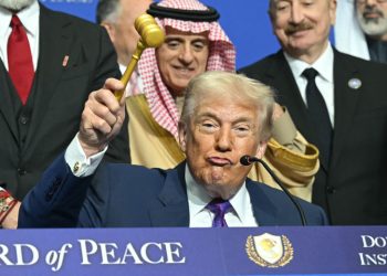 Trump Naikkan Tarif Global 15%: Mengejutkan Dunia!